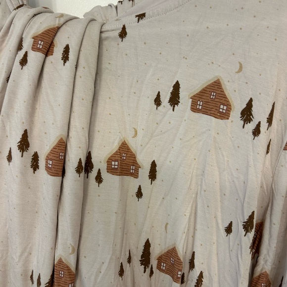 Cozy Cabin pajamas - Picture 1 of 4
